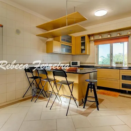 Villa Correeira Sleeps 12 With Pool Air Con And Wifi